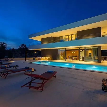 Вилла She Luxury Comfortable Holiday *