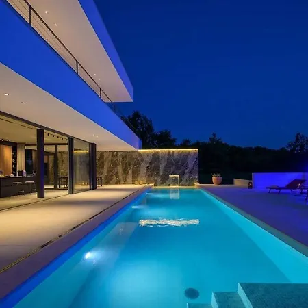 She Luxury Comfortable Holiday Villa Boskari