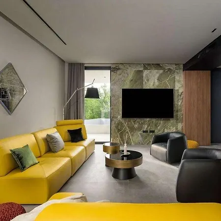 She Luxury Comfortable Holiday *