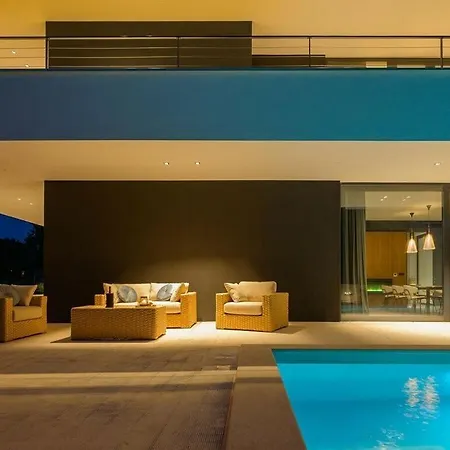 She Luxury Comfortable Holiday Boskari